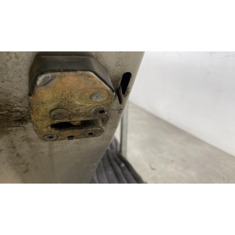 Porte arriere gauche PEUGEOT 604 Photo n°6