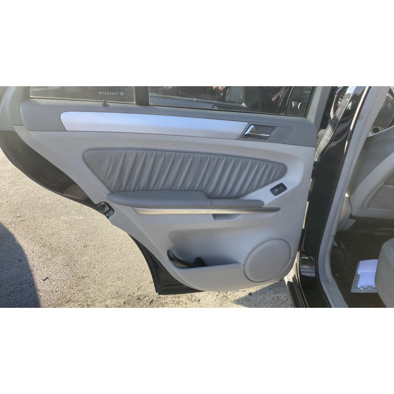 Porte avant gauche MERCEDES CLASSE M 164 Photo n°7