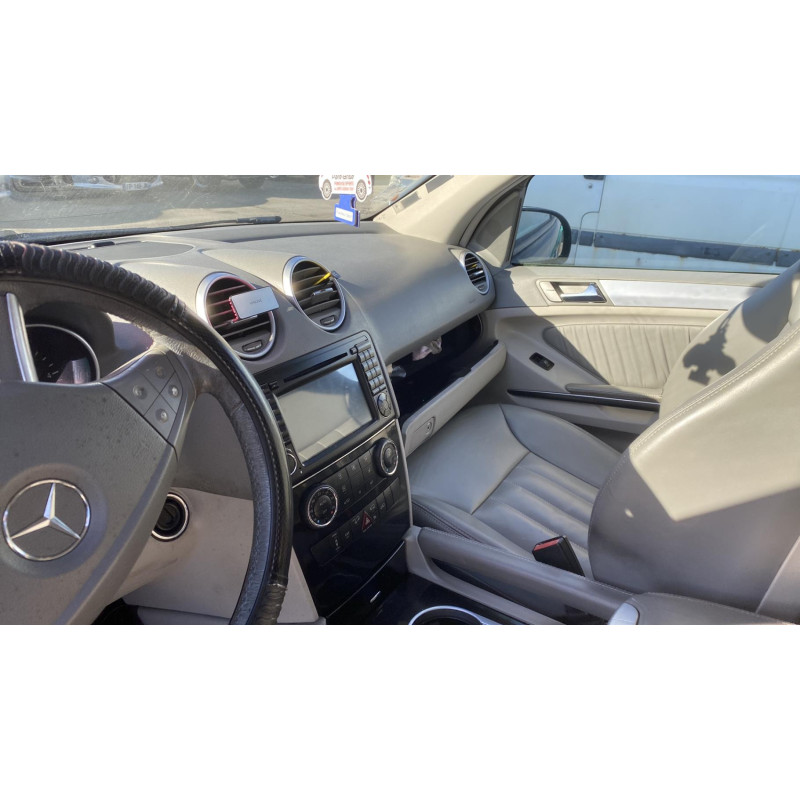 Porte avant gauche MERCEDES CLASSE M 164 Photo n°16