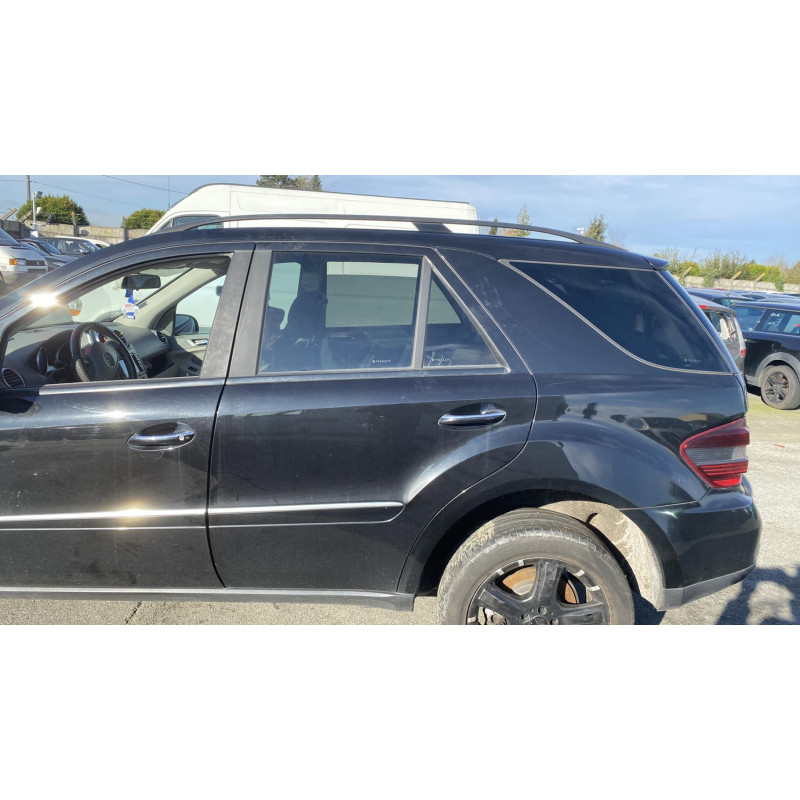 Porte avant gauche MERCEDES CLASSE M 164 Photo n°20