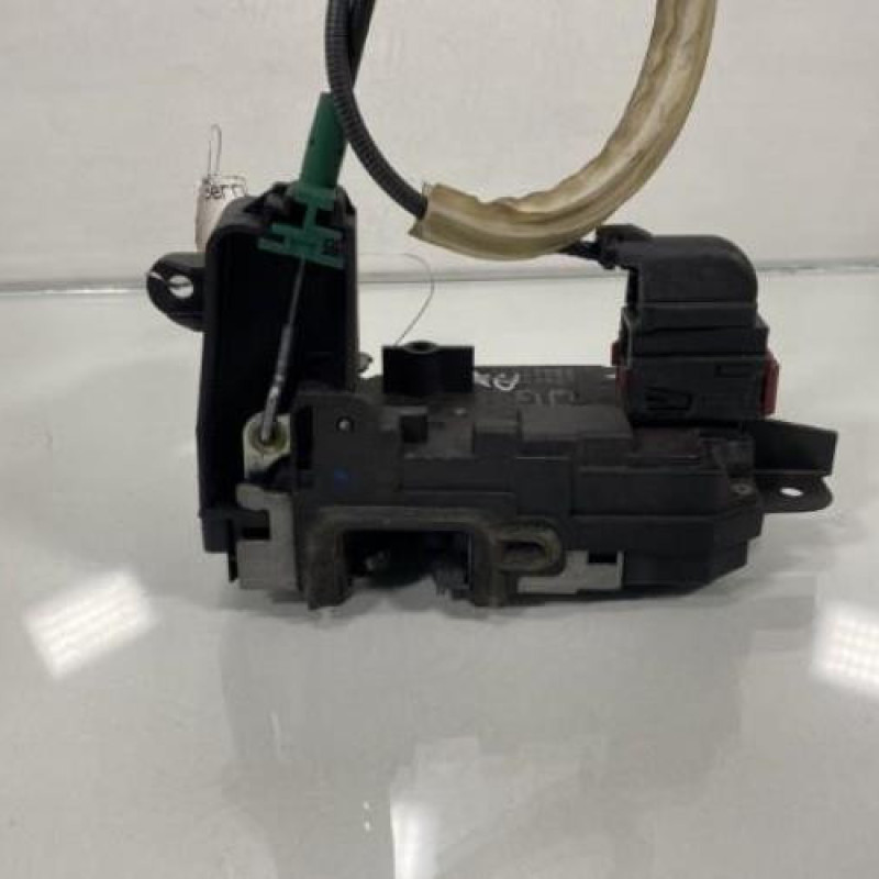 Serrure avant droit OPEL ZAFIRA B Photo n°3