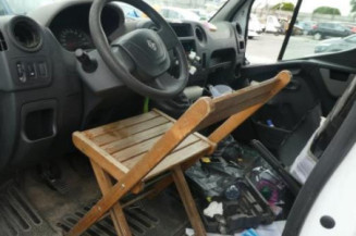 Charniere de capot RENAULT MASTER 3
