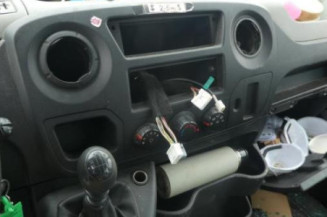 Charniere de capot RENAULT MASTER 3