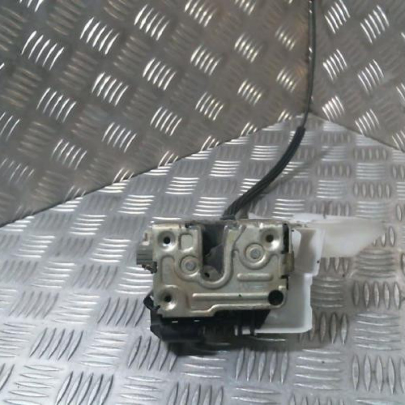 Serrure avant droit RENAULT CLIO 2 Photo n°1