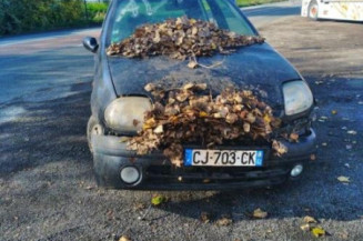 Serrure avant droit RENAULT CLIO 2