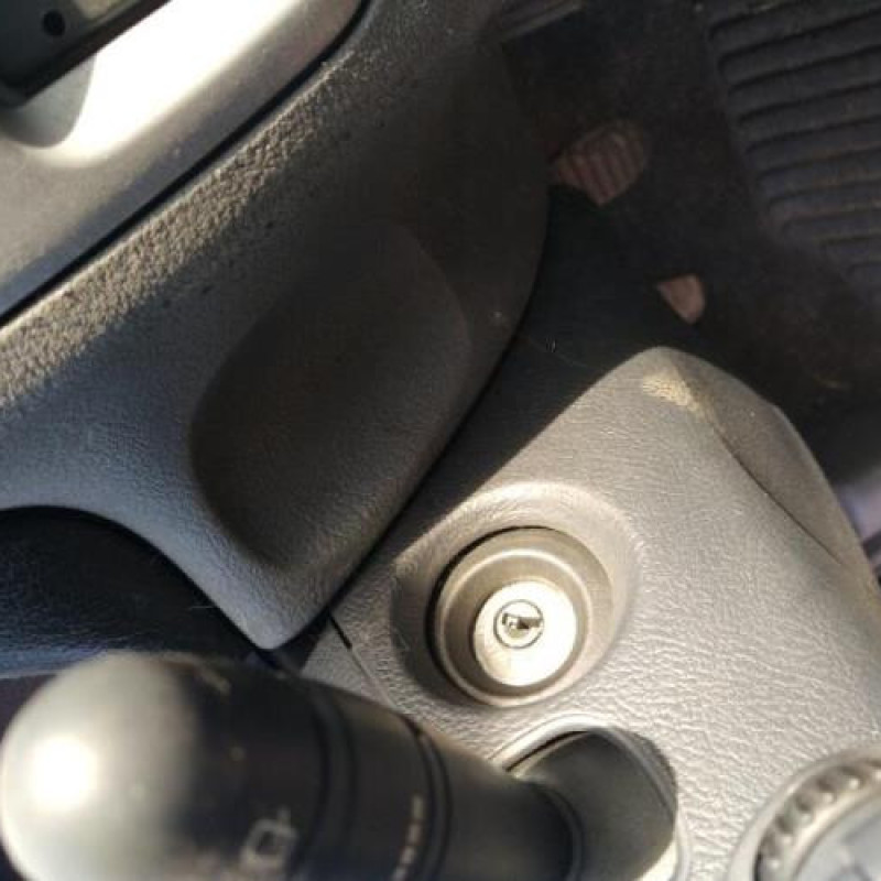 Serrure avant droit RENAULT CLIO 2 Photo n°13
