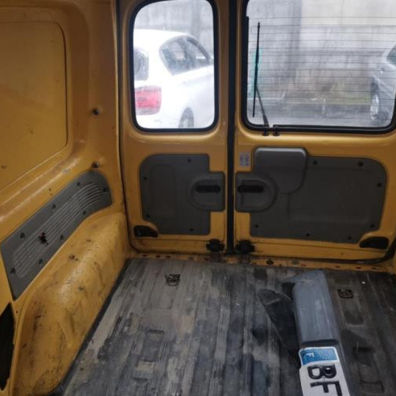 Pare choc arriere RENAULT KANGOO 1 Photo n°18