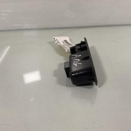 Interrupteur de leve vitre arriere gauche PEUGEOT 5008 1