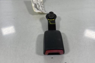 Attache ceinture arriere gauche TOYOTA COROLLA VERSO 2 Photo n°1