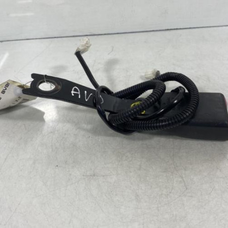 Attache ceinture avant droit TOYOTA COROLLA VERSO 2