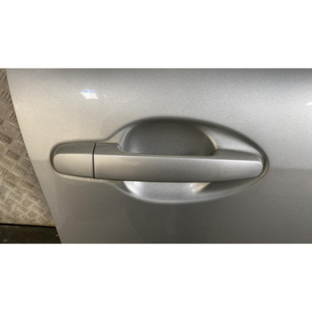Porte avant droit TOYOTA AVENSIS 2 Photo n°1