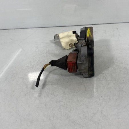 Serrure avant droit PEUGEOT 406