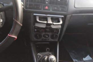 Serrure avant droit VOLKSWAGEN GOLF 4