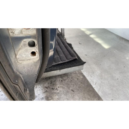 Porte avant droit VOLKSWAGEN GOLF 5 Photo n°1