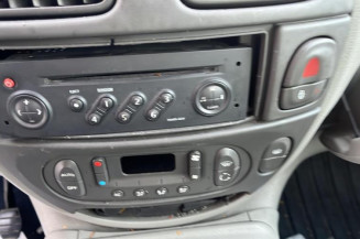 Leve vitre electrique avant droit RENAULT SCENIC 1