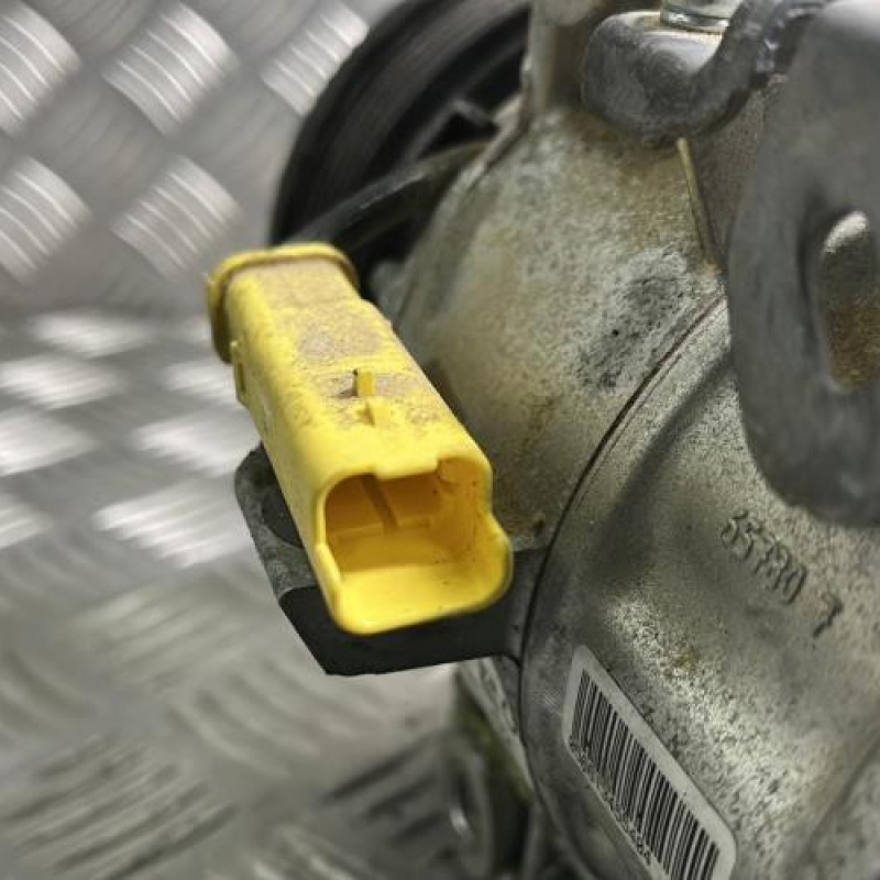 Compresseur clim PEUGEOT 308 2 Photo n°4