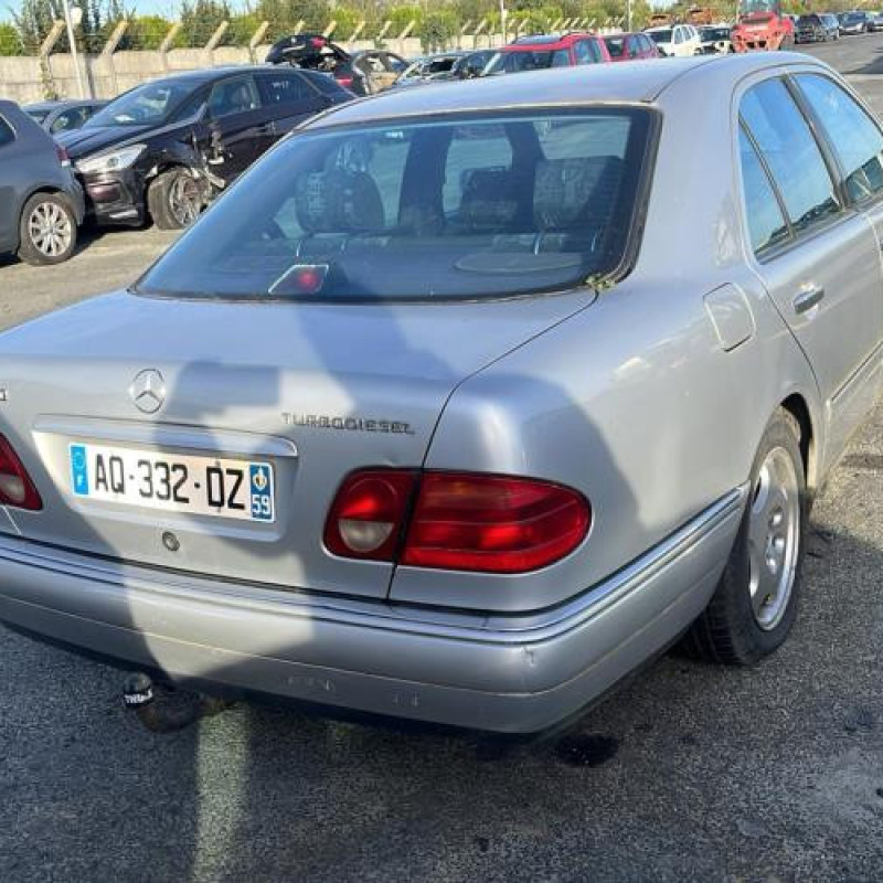 Serrure avant droit MERCEDES CLASSE E 210 Photo n°5