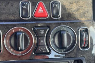 Serrure avant droit MERCEDES CLASSE E 210