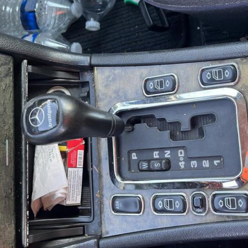 Serrure avant droit MERCEDES CLASSE E 210 Photo n°12