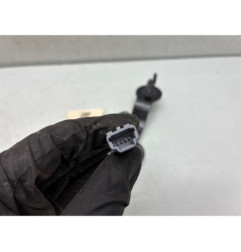 Attache ceinture avant gauche RENAULT CLIO 4
