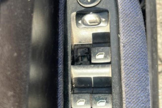 Pretensionneur de ceinture avant droit PEUGEOT 307