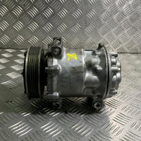 Compresseur clim PEUGEOT 407 Photo n°1