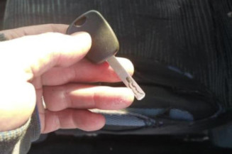 Pretensionneur de ceinture avant droit CITROEN BERLINGO 2