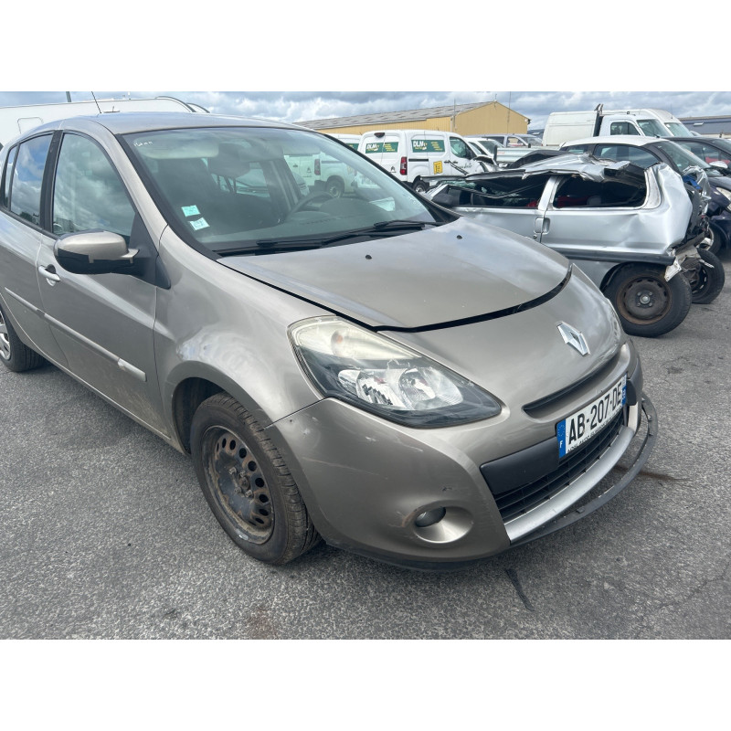 Feu arriere principal gauche (feux) RENAULT CLIO 3 Photo n°13