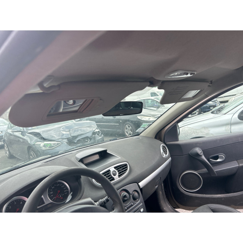 Feu arriere principal gauche (feux) RENAULT CLIO 3 Photo n°17