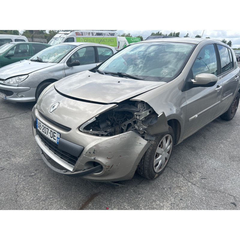 Feu arriere principal gauche (feux) RENAULT CLIO 3 Photo n°20