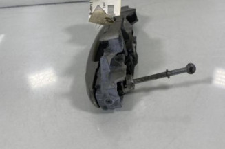 Poignee porte avant gauche PEUGEOT 3008 1
