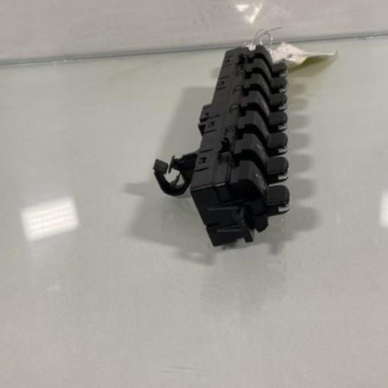 Bouton de warning PEUGEOT 3008 1 Photo n°2