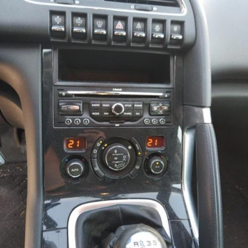 Bouton de warning PEUGEOT 3008 1 Photo n°12