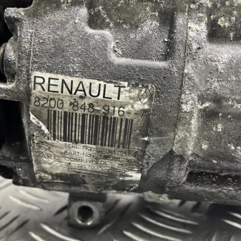Compresseur clim RENAULT MASTER 3 Photo n°5