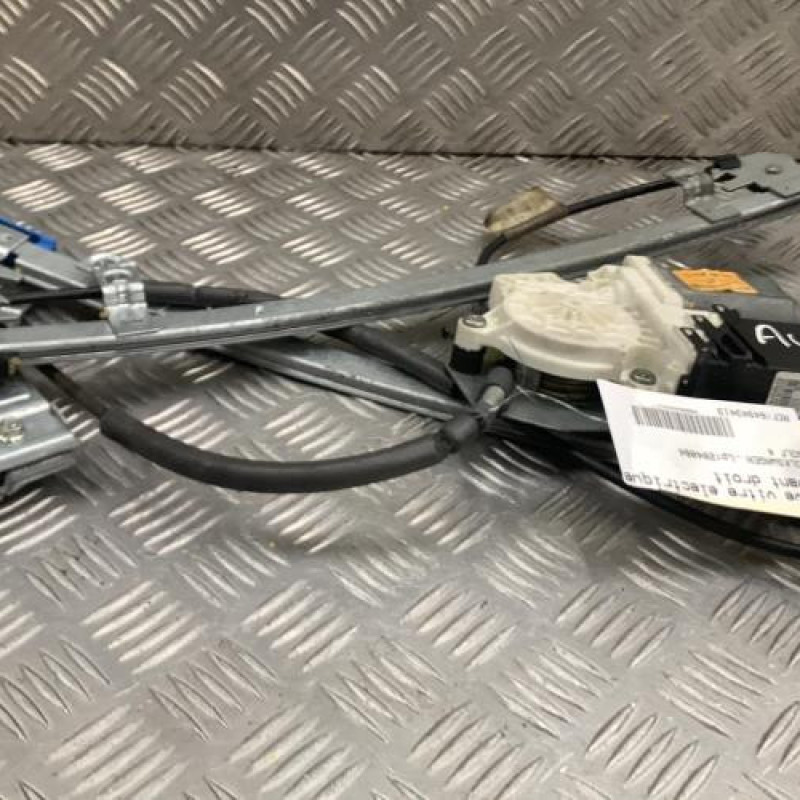 Leve vitre electrique avant droit VOLKSWAGEN GOLF 4 Photo n°1