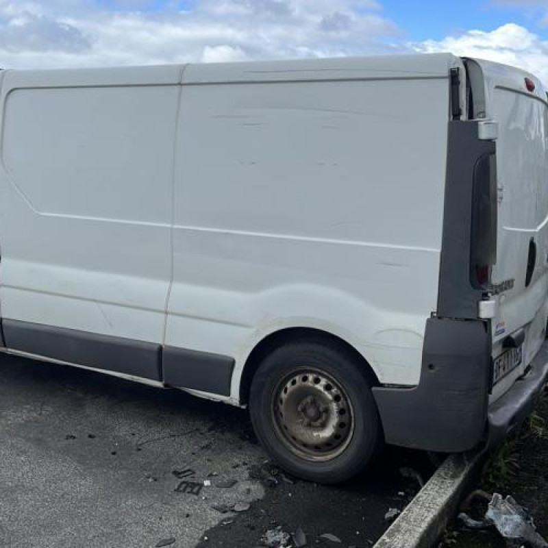 Porte avant droit RENAULT TRAFIC 2 Photo n°15