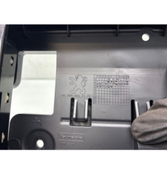 Facade autoradio PEUGEOT 208 1