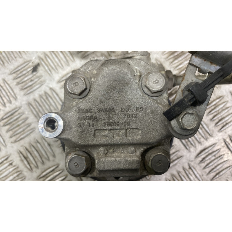 Pompe de direction FORD FUSION Photo n°4