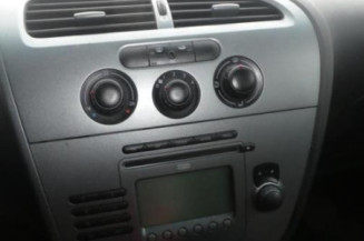 Pretensionneur de ceinture avant droit SEAT LEON 2