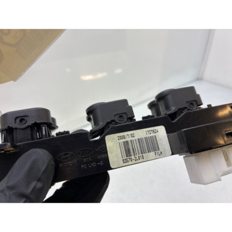 Interrupteur de leve vitre avant gauche HYUNDAI I 30 1
