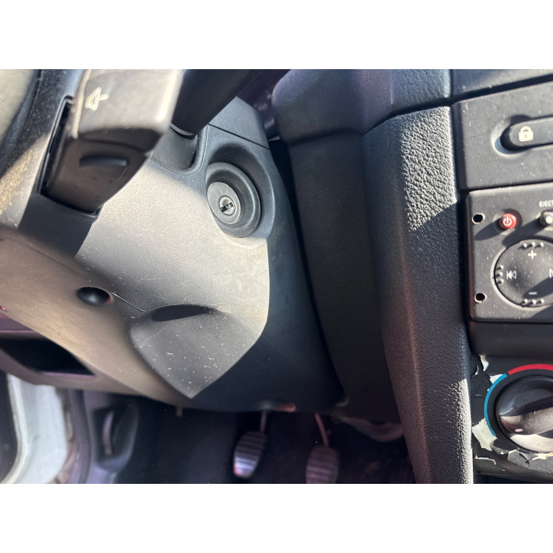 Poignee porte avant gauche RENAULT CLIO 2 Photo n°20