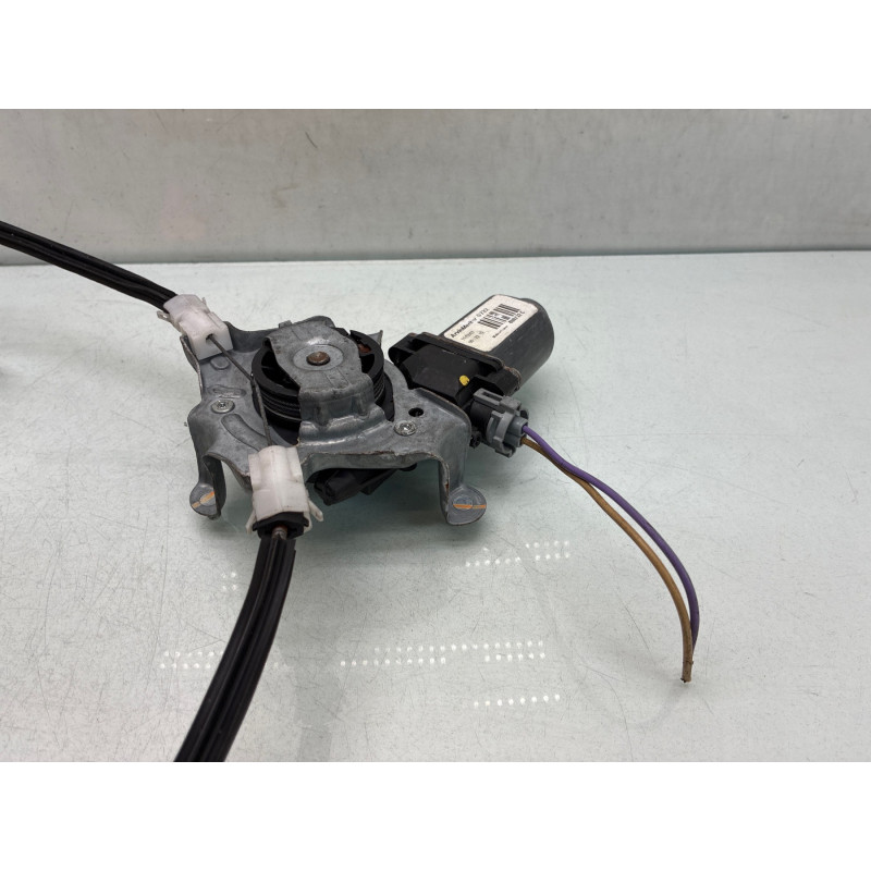Leve vitre electrique avant droit RENAULT CLIO 2 Photo n°1