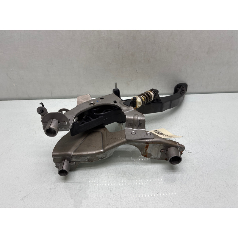 Pedale d'embrayage RENAULT MEGANE 3 Photo n°1