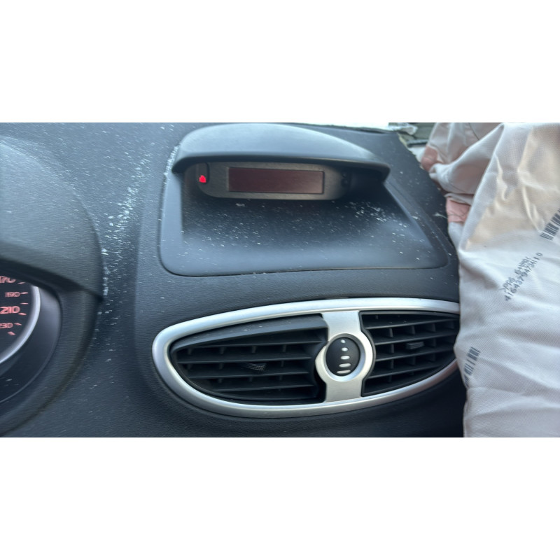Vitre avant droit RENAULT CLIO 3 Photo n°19
