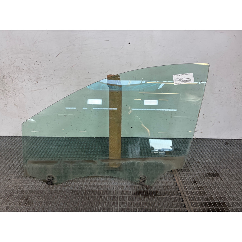 Vitre avant gauche RENAULT CLIO 3 Photo n°1