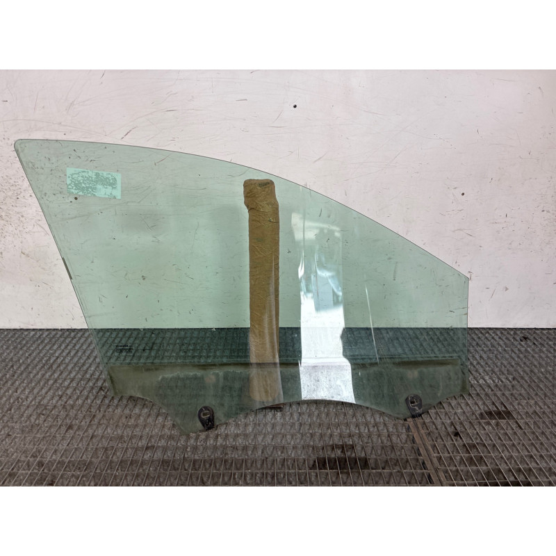 Vitre avant gauche RENAULT CLIO 3 Photo n°3