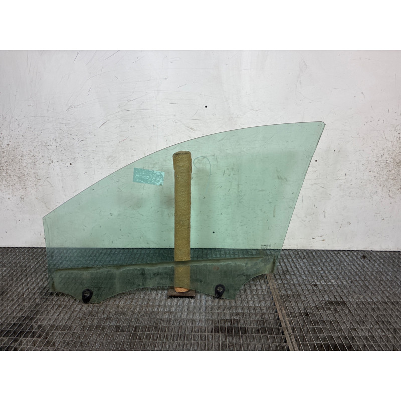 Vitre avant droit RENAULT CLIO 3 Photo n°3