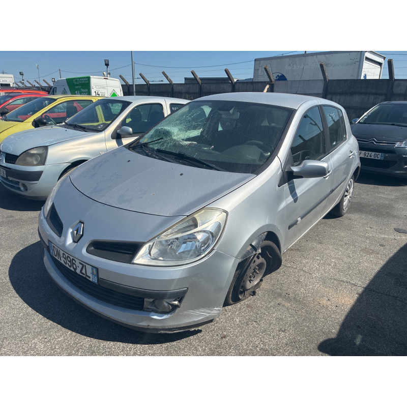 Vitre avant droit RENAULT CLIO 3 Photo n°10