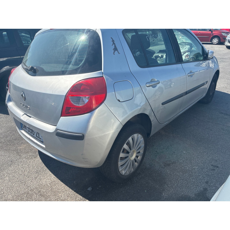 Vitre avant droit RENAULT CLIO 3 Photo n°12