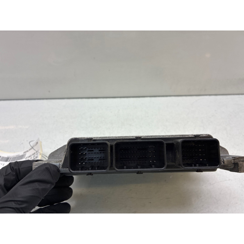 Calculateur moteur RENAULT CLIO 3 Photo n°3